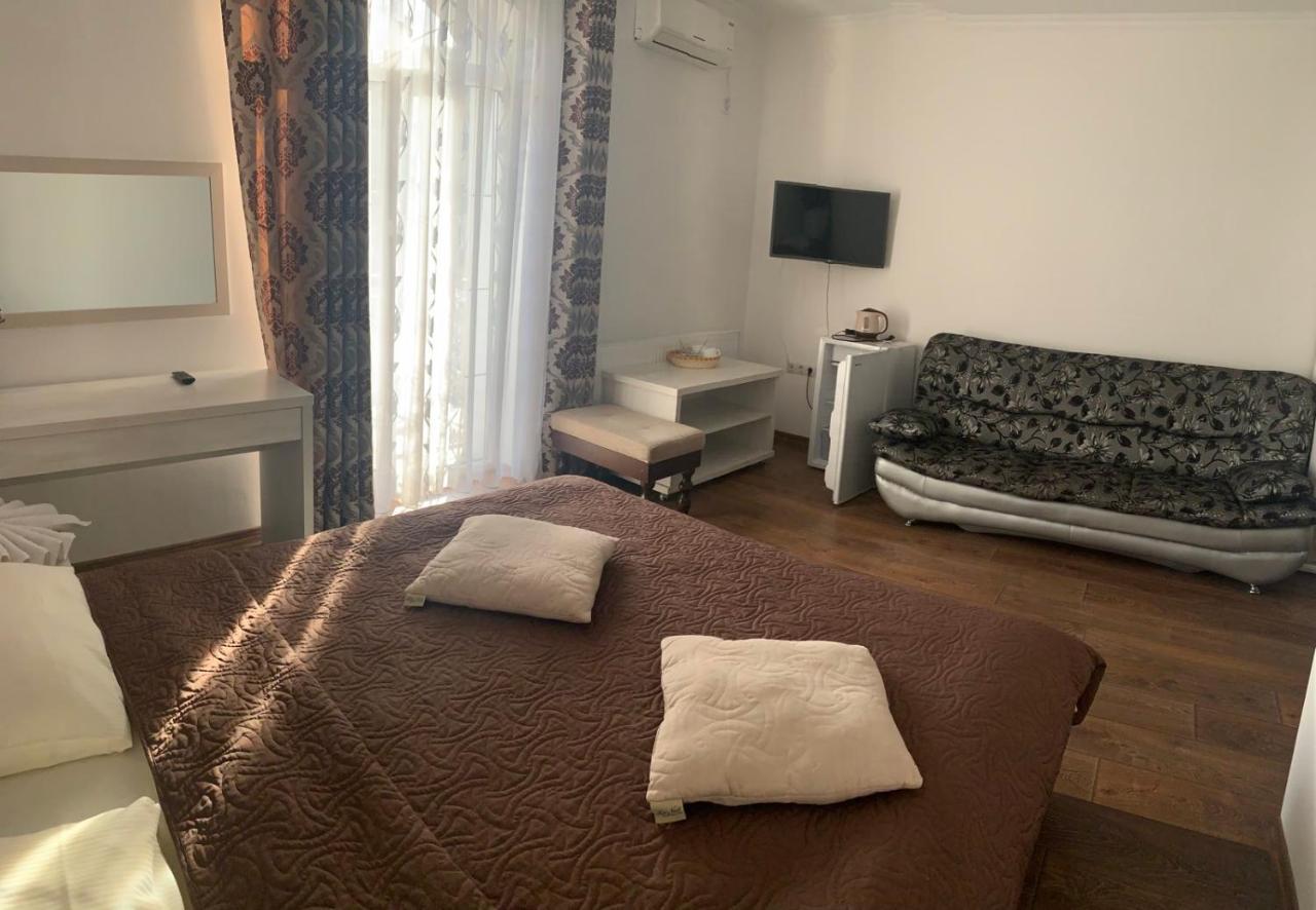 Richky Hotel ตรุสคาเวตส์ ภายนอก รูปภาพ
