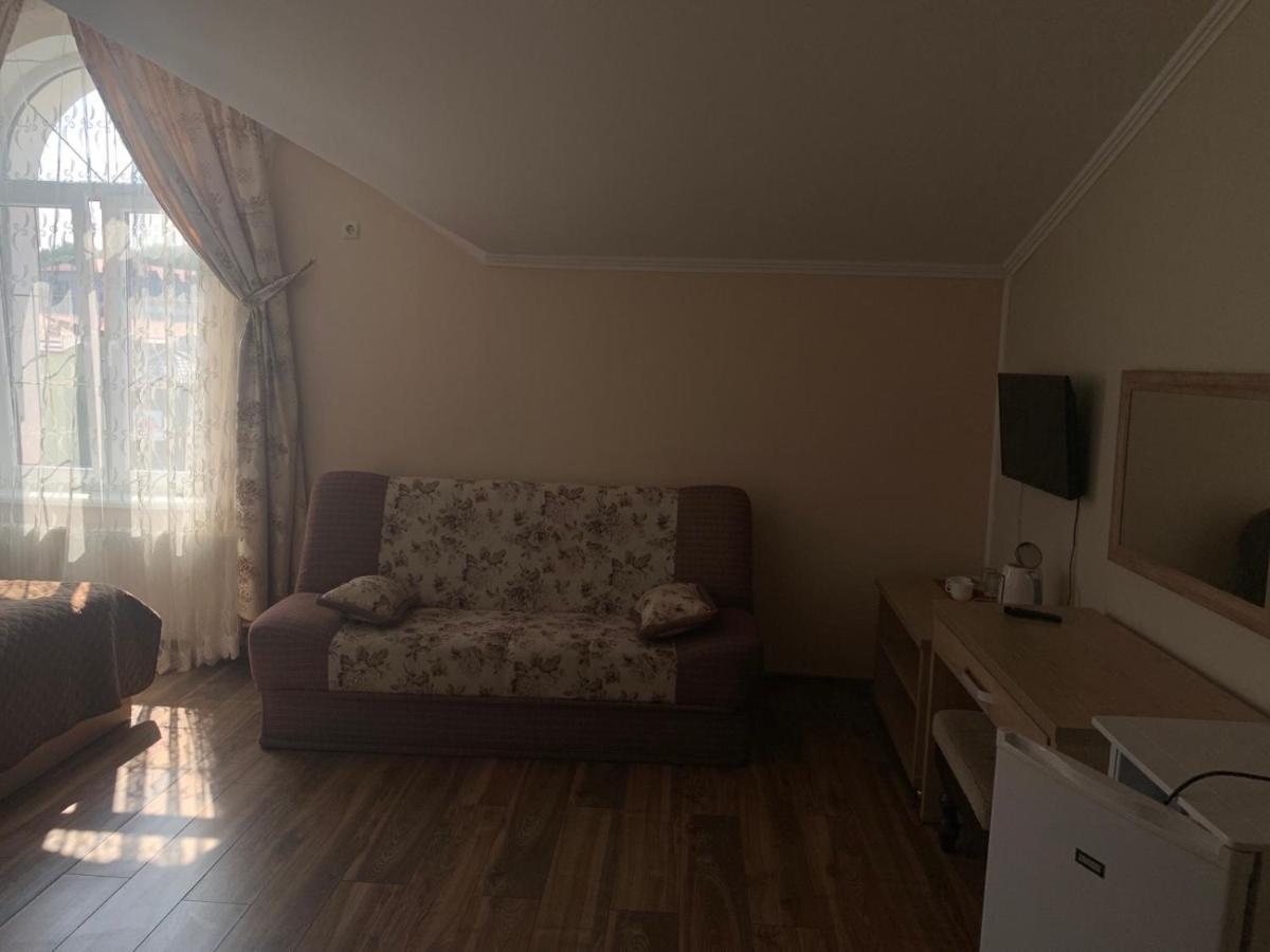 Richky Hotel ตรุสคาเวตส์ ภายนอก รูปภาพ