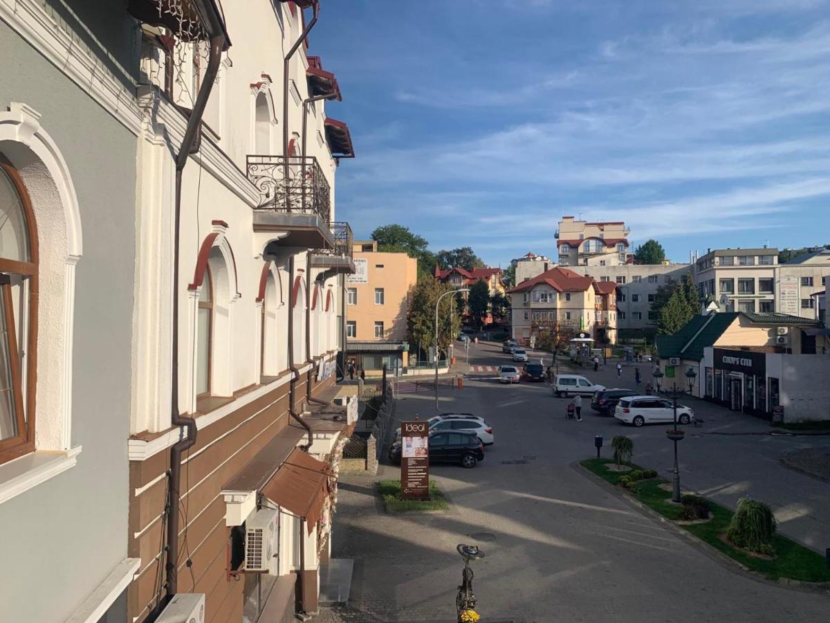 Richky Hotel ตรุสคาเวตส์ ภายนอก รูปภาพ