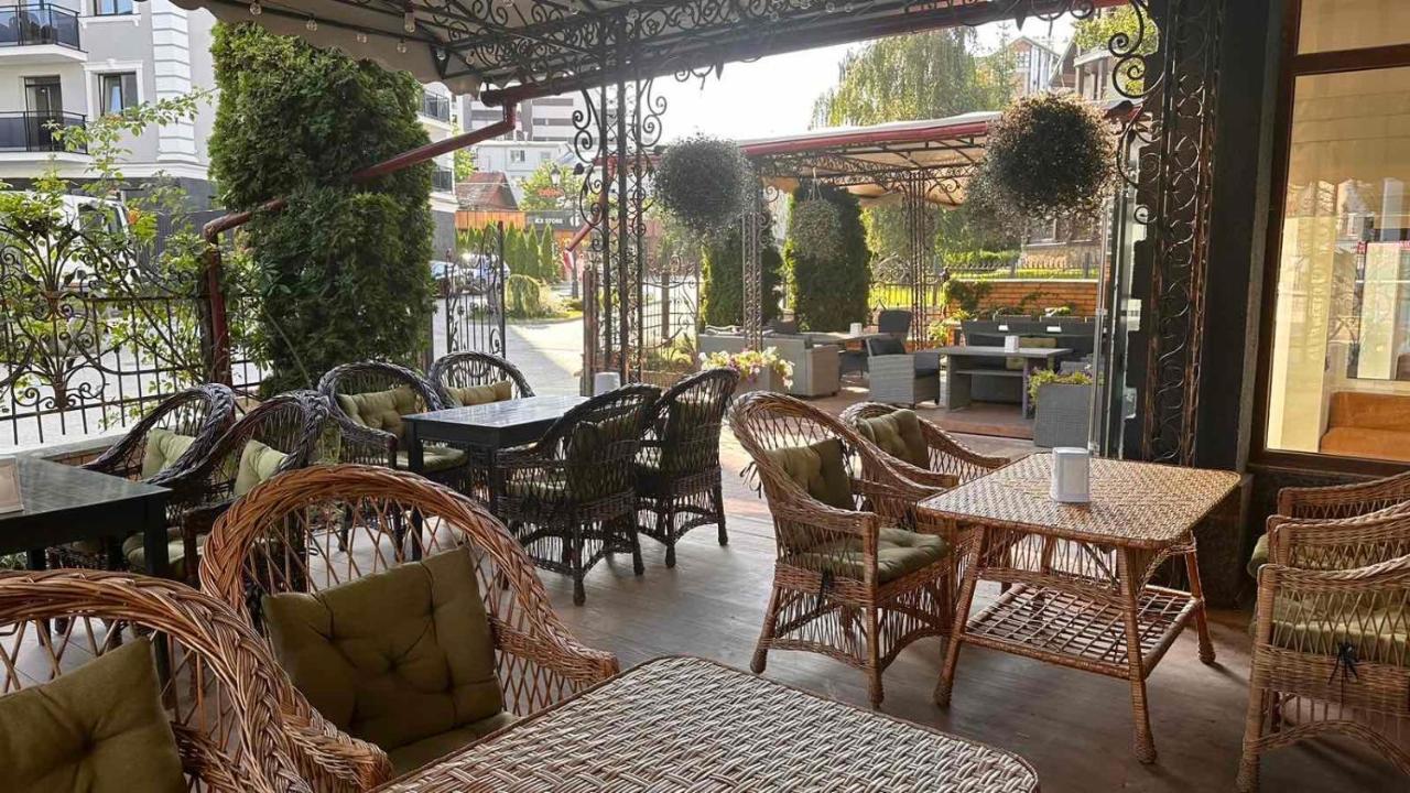 Richky Hotel ตรุสคาเวตส์ ภายนอก รูปภาพ